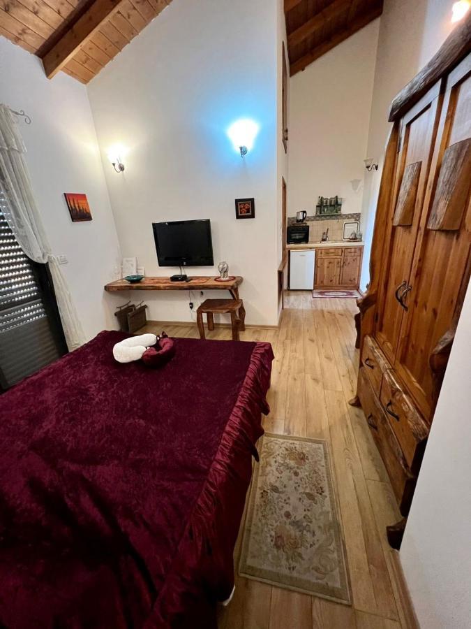 Apartamento צימר תות Qaşrīn Exterior foto