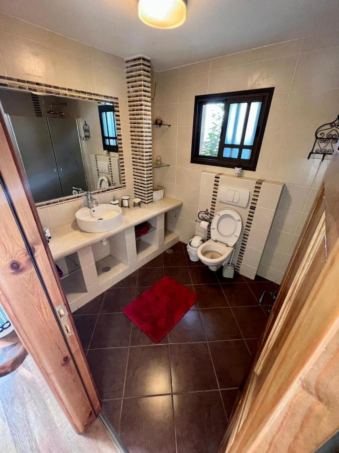 Apartamento צימר תות Qaşrīn Exterior foto